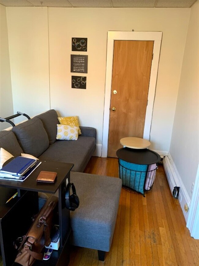 72 Highland Ave, Unit 3 in Somerville, MA - Building Photo - Building Photo