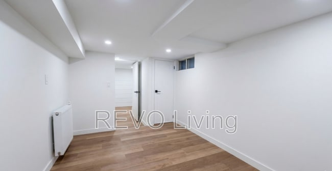 property at 131 Vine St S