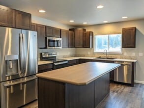 129 Crystal View Ct in Lakeside, MT - Building Photo - Building Photo