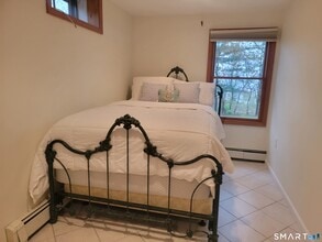 40 Prayer Spring Rd in Stratford, CT - Building Photo - Building Photo