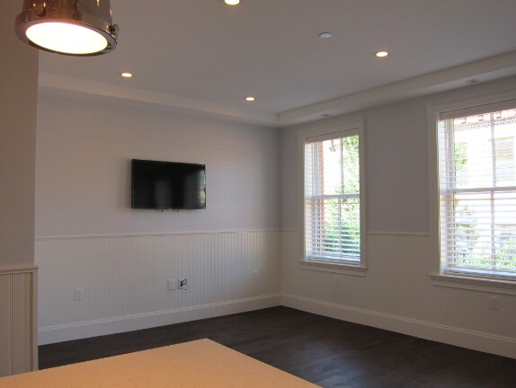 12 Grove, Unit 2 in Boston, MA - Foto de edificio - Building Photo