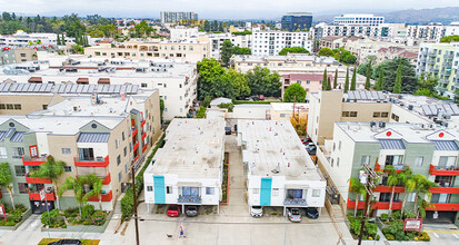 11255 Morrison St in North Hollywood, CA - Building Photo - Building Photo