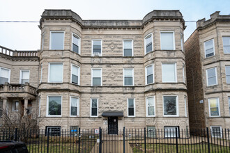 3129 W Augusta in Chicago, IL - Building Photo - Primary Photo