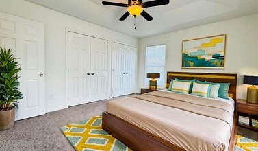 5942 NE 42nd St in Kansas City, MO - Foto de edificio - Building Photo