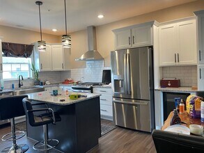 2445 Artesian Wy in Lancaster, PA - Building Photo - Building Photo