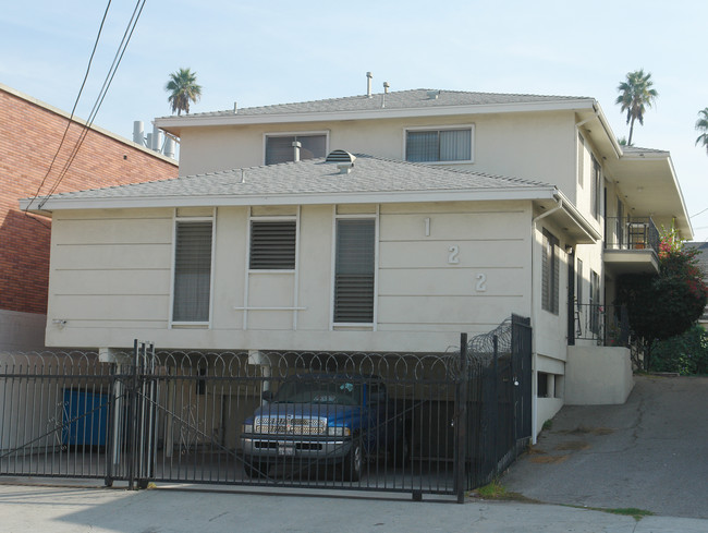 122 S Mountain View Ave in Los Angeles, CA - Building Photo - Building Photo