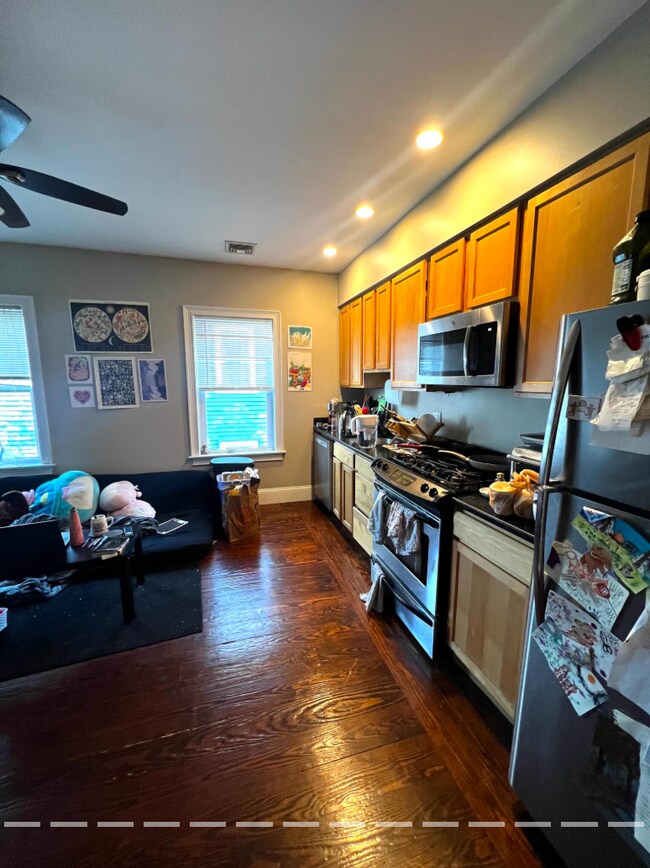 180 Hillside St, Unit 3 in Boston, MA - Foto de edificio - Building Photo