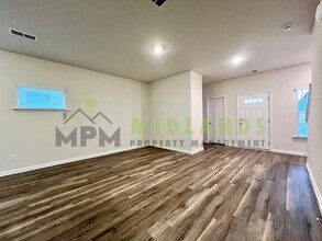 822 Yellow Swan Ln in Columbia, SC - Building Photo - Building Photo