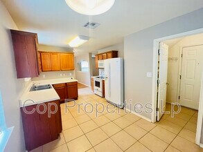 9819 Autumn Pl in Converse, TX - Building Photo - Building Photo