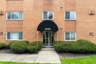 Mayland Manor Apartments in Mayfield Heights, OH - Building Photo - Building Photo