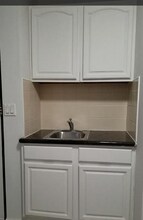 0n Broome St in New York, NY - Building Photo - Building Photo