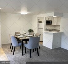 9692 Brassie Way in Gaithersburg, MD - Building Photo