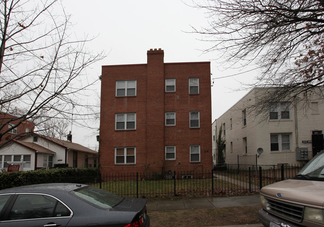 3118 E St SE in Washington, DC - Building Photo - Building Photo