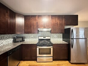814 Elm St in Winnetka, IL - Building Photo - Building Photo