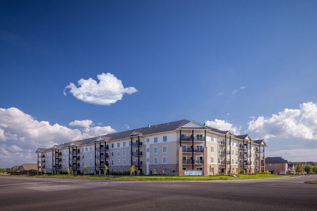 Pelham Junction Apartments in Welland, ON - Building Photo - Building Photo