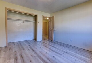 114 17th Ave E in Menomonie, WI - Building Photo - Building Photo
