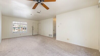 4710 Casa Bello St in San Antonio, TX - Building Photo - Building Photo