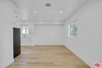 618 E 28th St in Los Angeles, CA - Building Photo - Building Photo