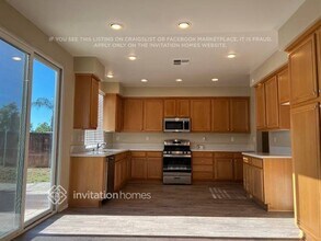 8258 Bakal Dr in Riverside, CA - Foto de edificio - Building Photo