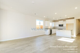 3935 Prairie Blues St in Roseville, CA - Building Photo - Building Photo