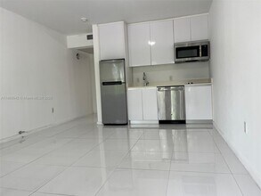 801 15th St in Miami Beach, FL - Building Photo - Building Photo