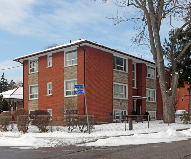 36 Burlington St in Toronto, ON - Building Photo - Primary Photo