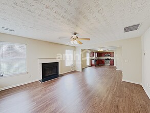 221 Millstone Dr in Hampton, GA - Building Photo - Building Photo