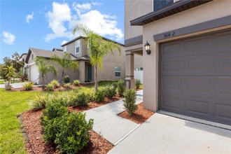 36412 Garden Wall Wy in Zephyrhills, FL - Building Photo - Building Photo