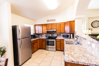 2367 Saturn Cir in Las Cruces, NM - Foto de edificio - Building Photo