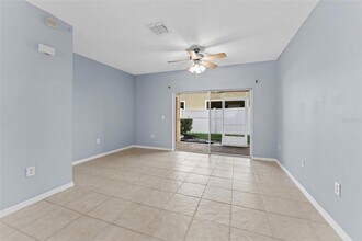 8516 Brushleaf Way in Tampa, FL - Building Photo - Building Photo