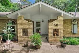 511 W Red Bird Ln in Duncanville, TX - Building Photo - Building Photo