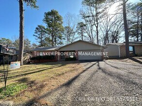 1809 Lynette Dr in Little Rock, AR - Foto de edificio - Building Photo