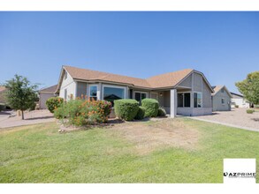 1055 N Recker Rd in Mesa, AZ - Building Photo - Building Photo