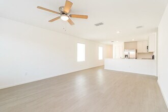 1239 Maple St in Wilmer, TX - Building Photo - Building Photo