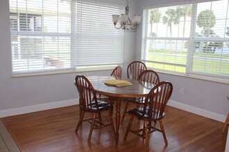 1662 Riverside Dr in Holly Hill, FL - Building Photo - Building Photo