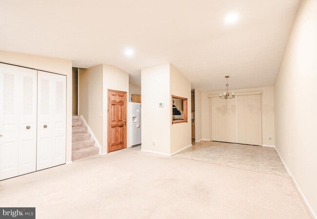 property at 1 Derwood Ct
