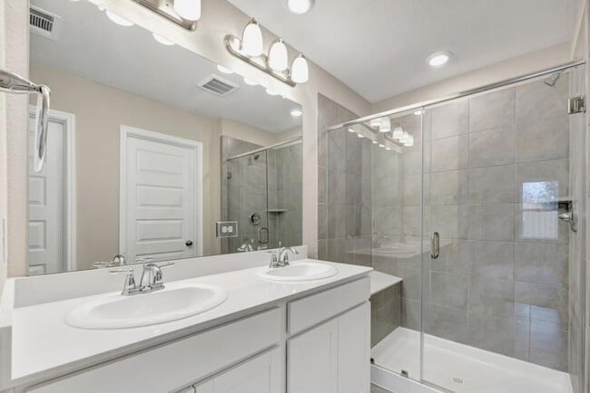 7155 Blue Oak Dr