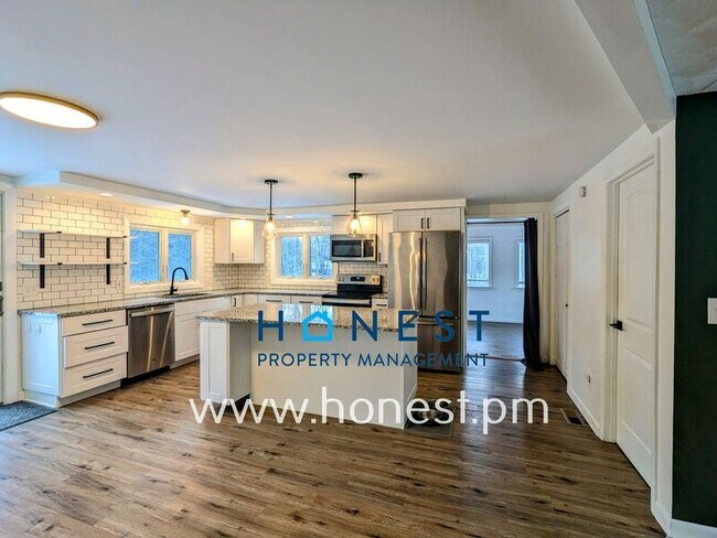 151 Chimney Rd in Readfield, ME - Building Photo - Building Photo