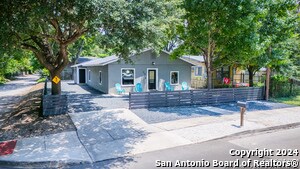 555 Hansford St in San Antonio, TX - Building Photo - Building Photo