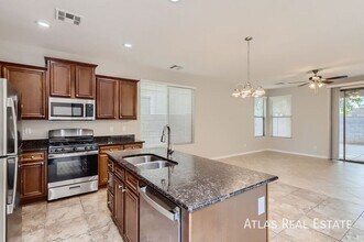 14551 W Port Royale Ln in Surprise, AZ - Building Photo - Building Photo