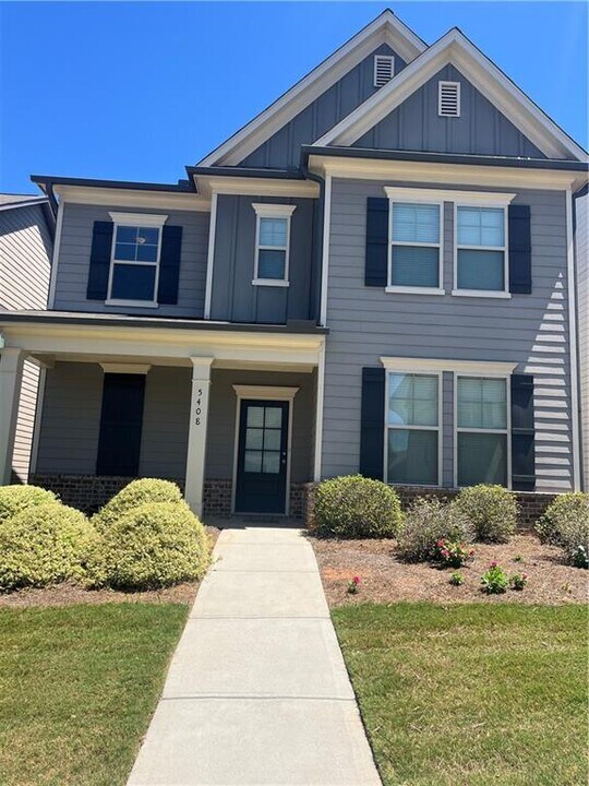 5408 Falling Branch Ct in Flowery Branch, GA - Building Photo