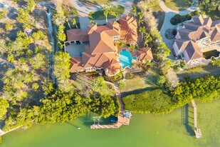 1363 Oceanview Dr in Tierra Verde, FL - Building Photo