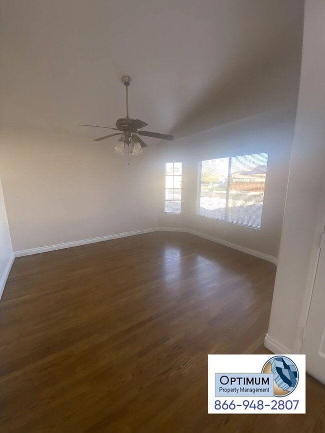 14483 Hillsborough Dr in Victorville, CA - Building Photo - Building Photo