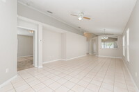 2474 Sagemont Dr in Brandon, FL - Foto de edificio - Building Photo