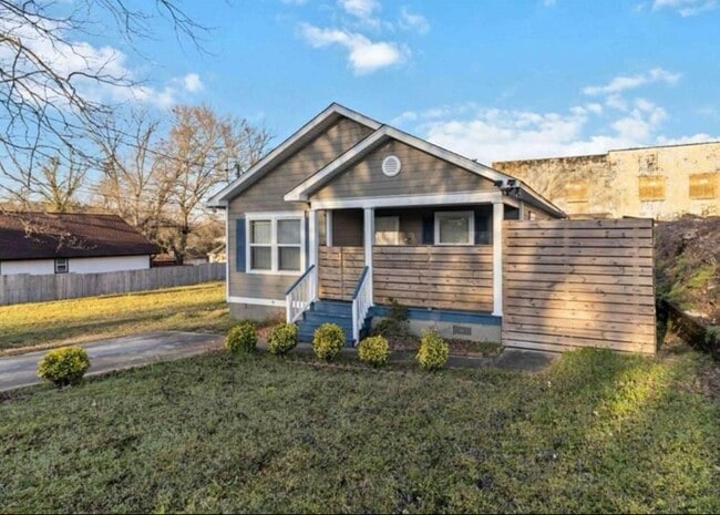 property at 660 Simmons St NW