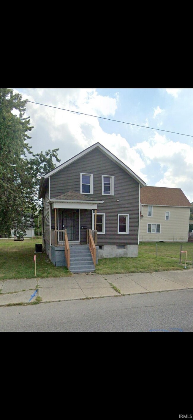 property at 708 E Jefferson Blvd