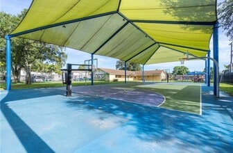 1801 NW 54th Terrace in Lauderhill, FL - Foto de edificio - Building Photo