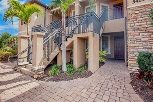 5425 Cicerone St in Sarasota, FL - Building Photo