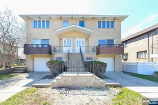 472 Central in Fort Lee, NJ - Building Photo