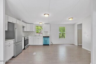 529 Greenwood Rd in Richlands, NC - Building Photo - Building Photo